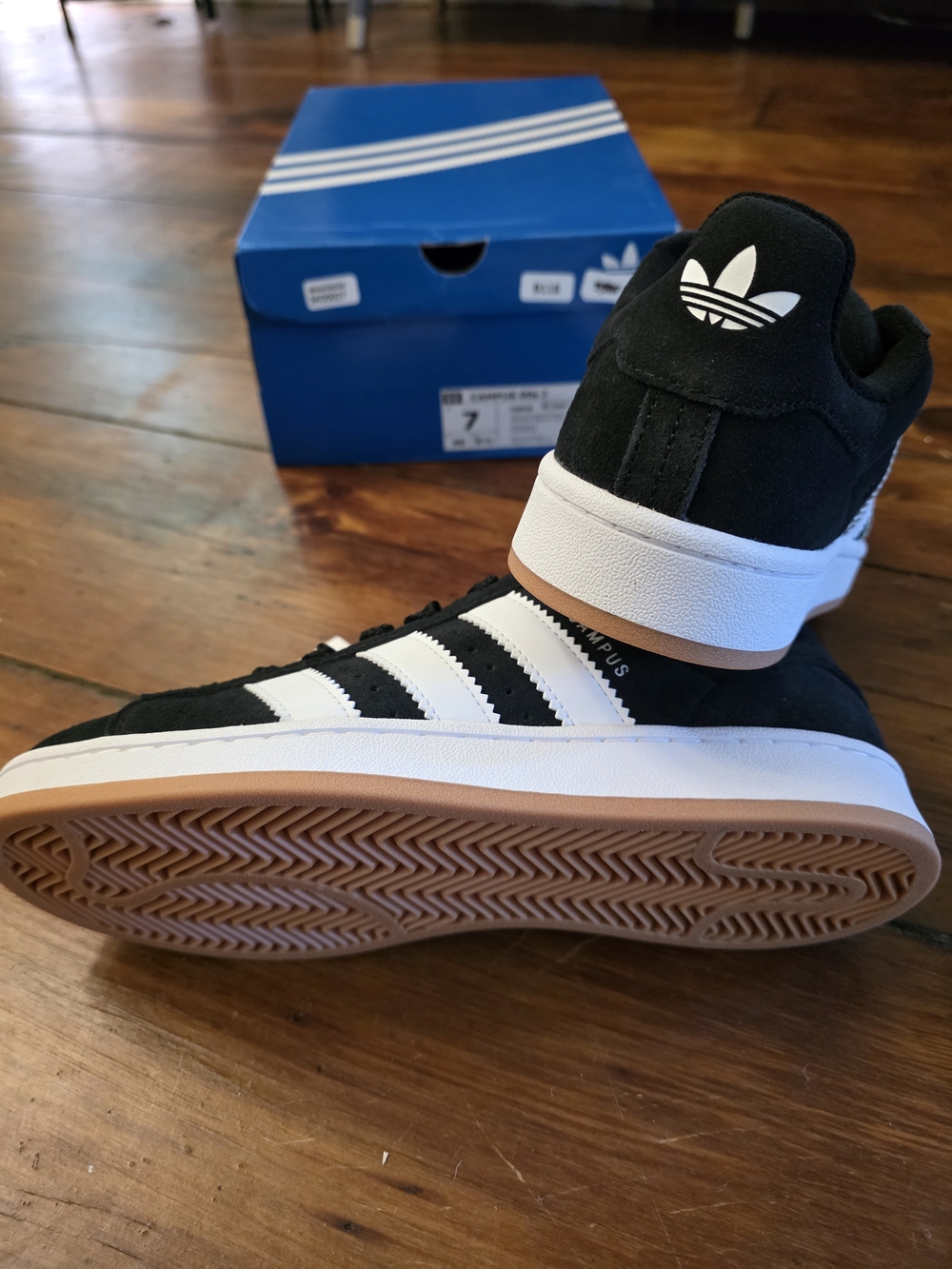 Adidas Campus 00s Black White Gum Youth Size 7/8.5Wmns NEW w/ Extra White Laces - Picture 6 of 6